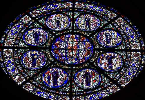 Kirchenfenster / unsplash.com / Gianna Bonello